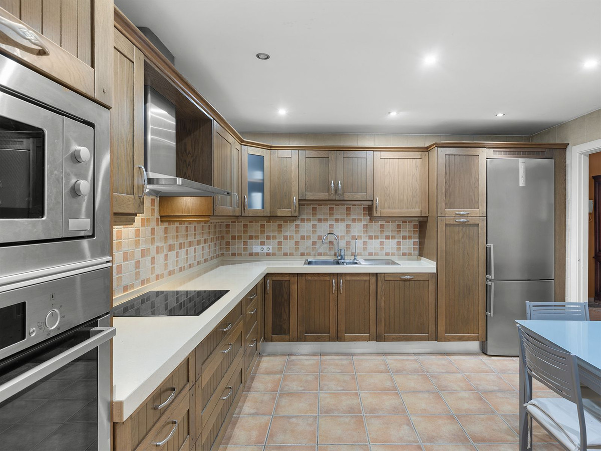 Apartamentos de 3 dormitorios en venta en Nueva Andalucía – R5449789 Apartamentos de 3 dormitorios en venta en Nueva Andalucía – R5449789