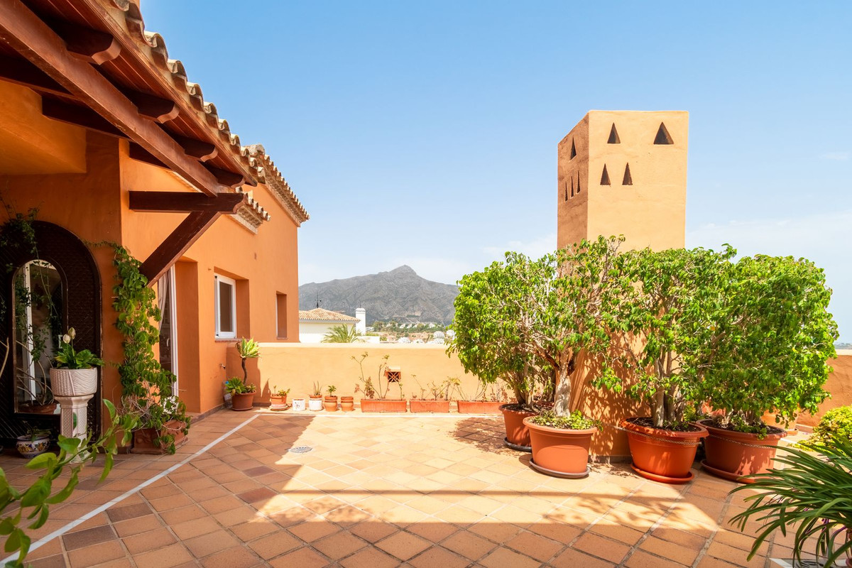Apartamentos de 3 dormitorios en venta en Nueva Andalucía – R5453452 Apartamentos de 3 dormitorios en venta en Nueva Andalucía – R5453452