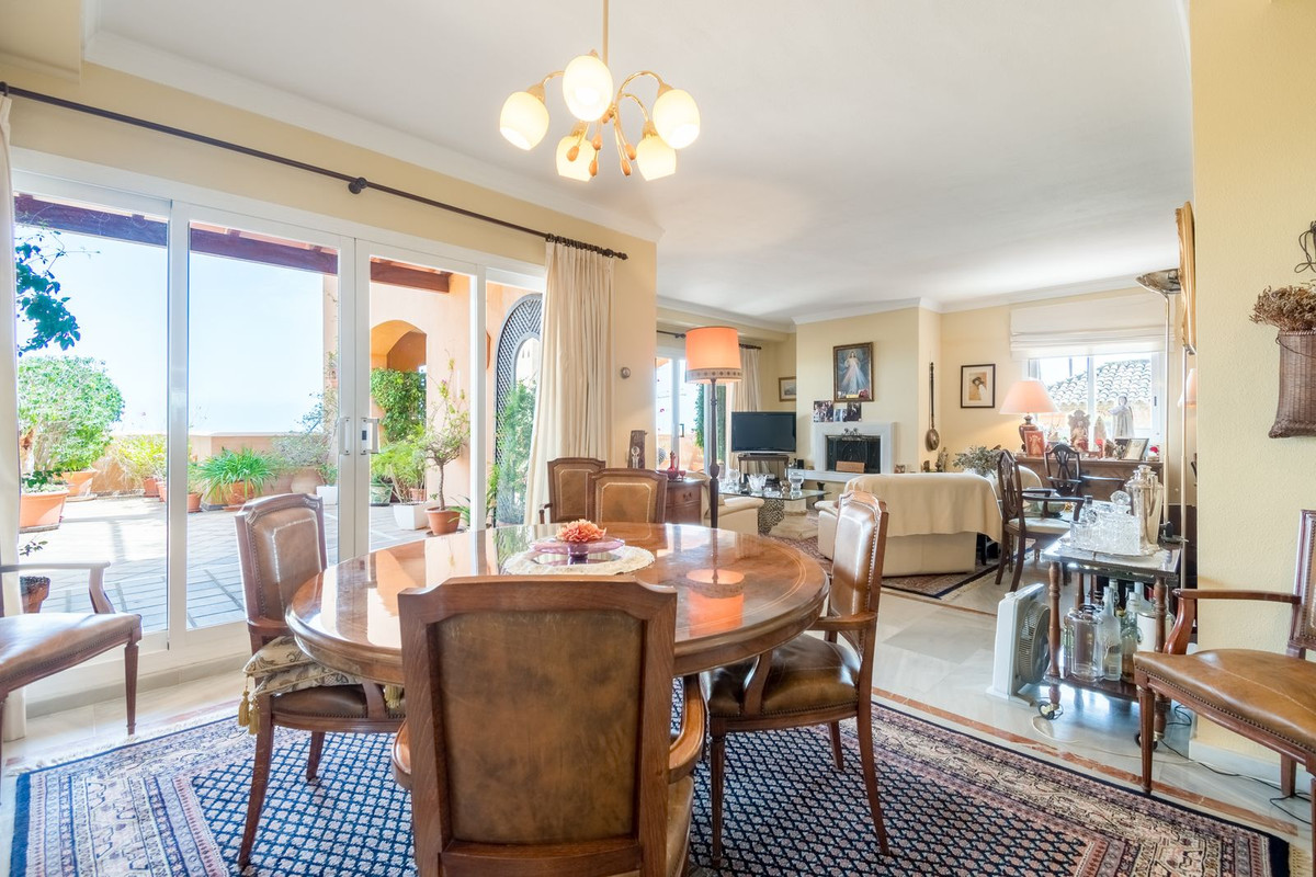 Apartamentos de 3 dormitorios en venta en Nueva Andalucía – R5453452 Apartamentos de 3 dormitorios en venta en Nueva Andalucía – R5453452