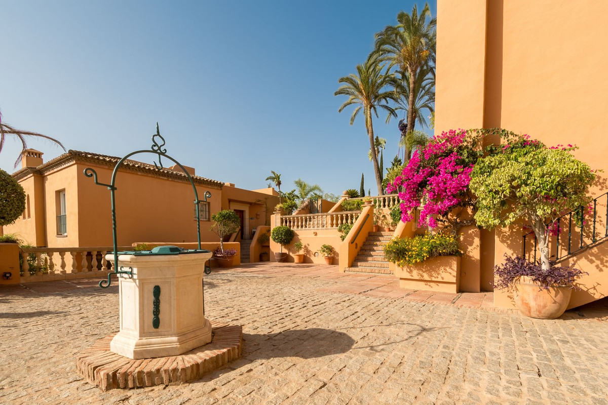Apartamentos de 3 dormitorios en venta en Nueva Andalucía – R5453452 Apartamentos de 3 dormitorios en venta en Nueva Andalucía – R5453452