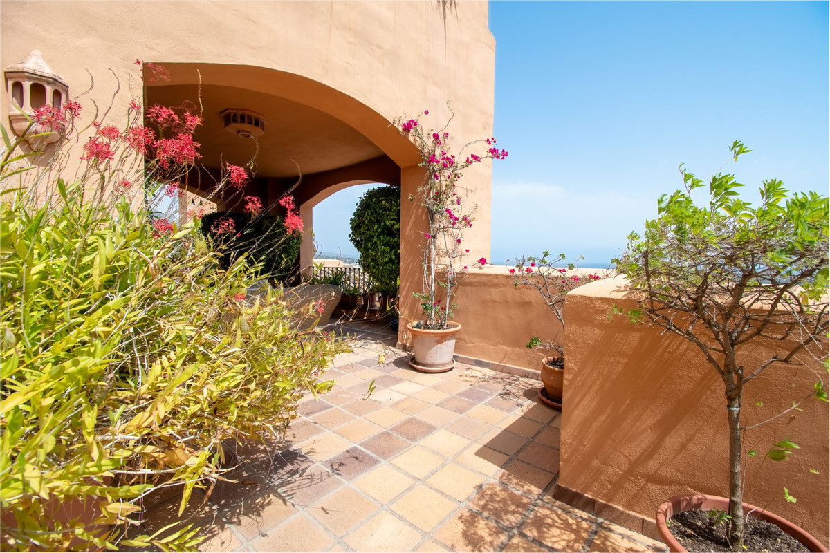 Apartamentos de 3 dormitorios en venta en Nueva Andalucía – R5453452 Apartamentos de 3 dormitorios en venta en Nueva Andalucía – R5453452