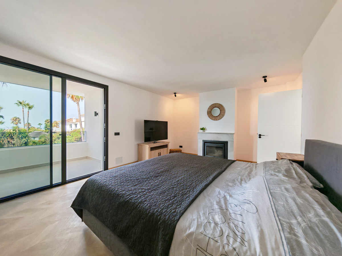 8 bedroom Villas for sale in Elviria – R5445391 8 bedroom Villas for sale in Elviria – R5445391