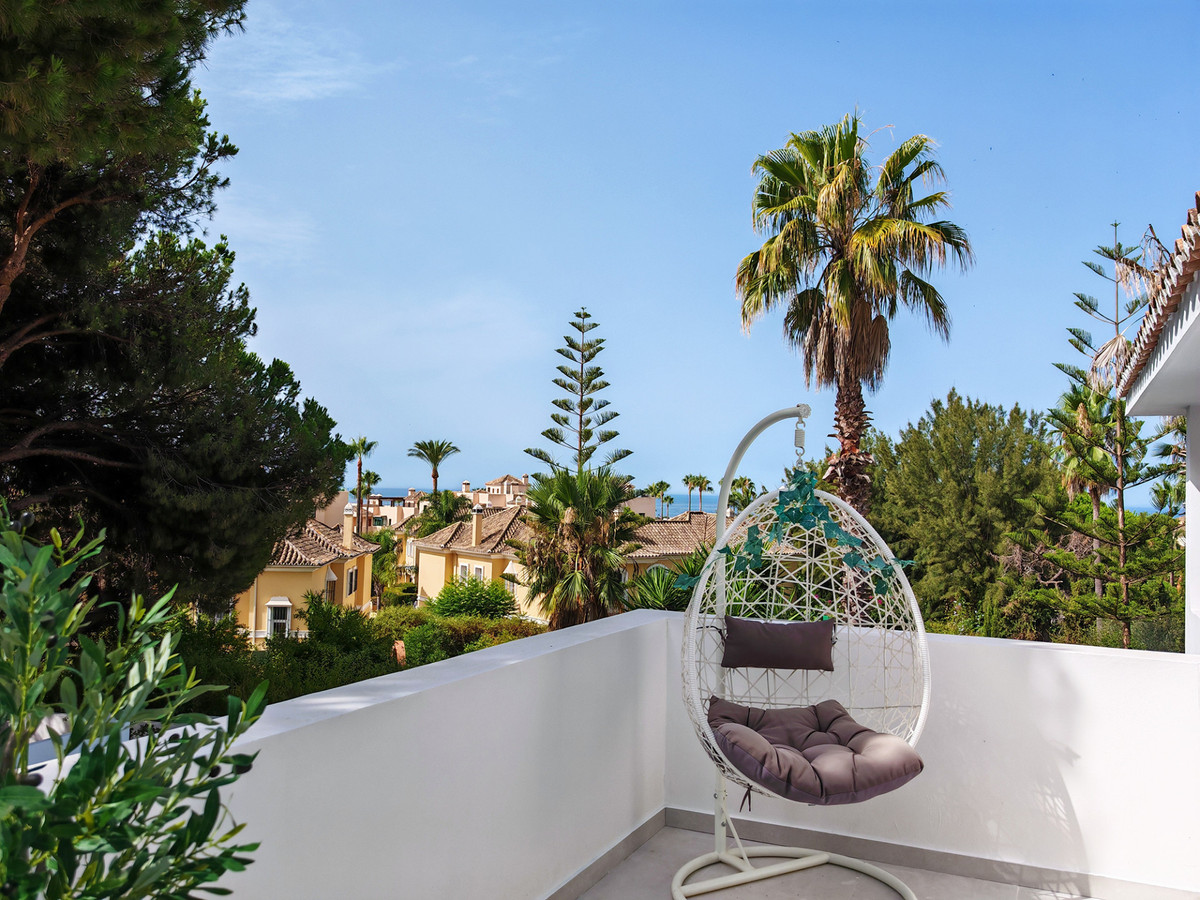 8 bedroom Villas for sale in Elviria – R5445391 8 bedroom Villas for sale in Elviria – R5445391