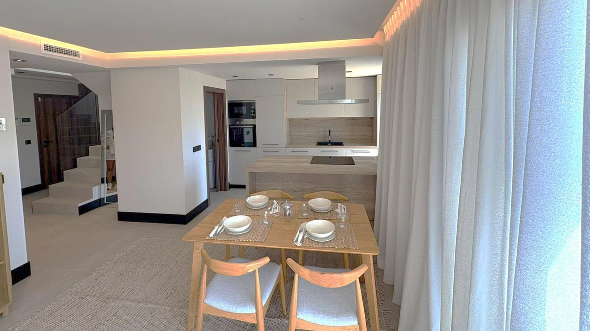 Apartamentos de 3 dormitorios en venta en Nueva Andalucía – R5455291 Apartamentos de 3 dormitorios en venta en Nueva Andalucía – R5455291