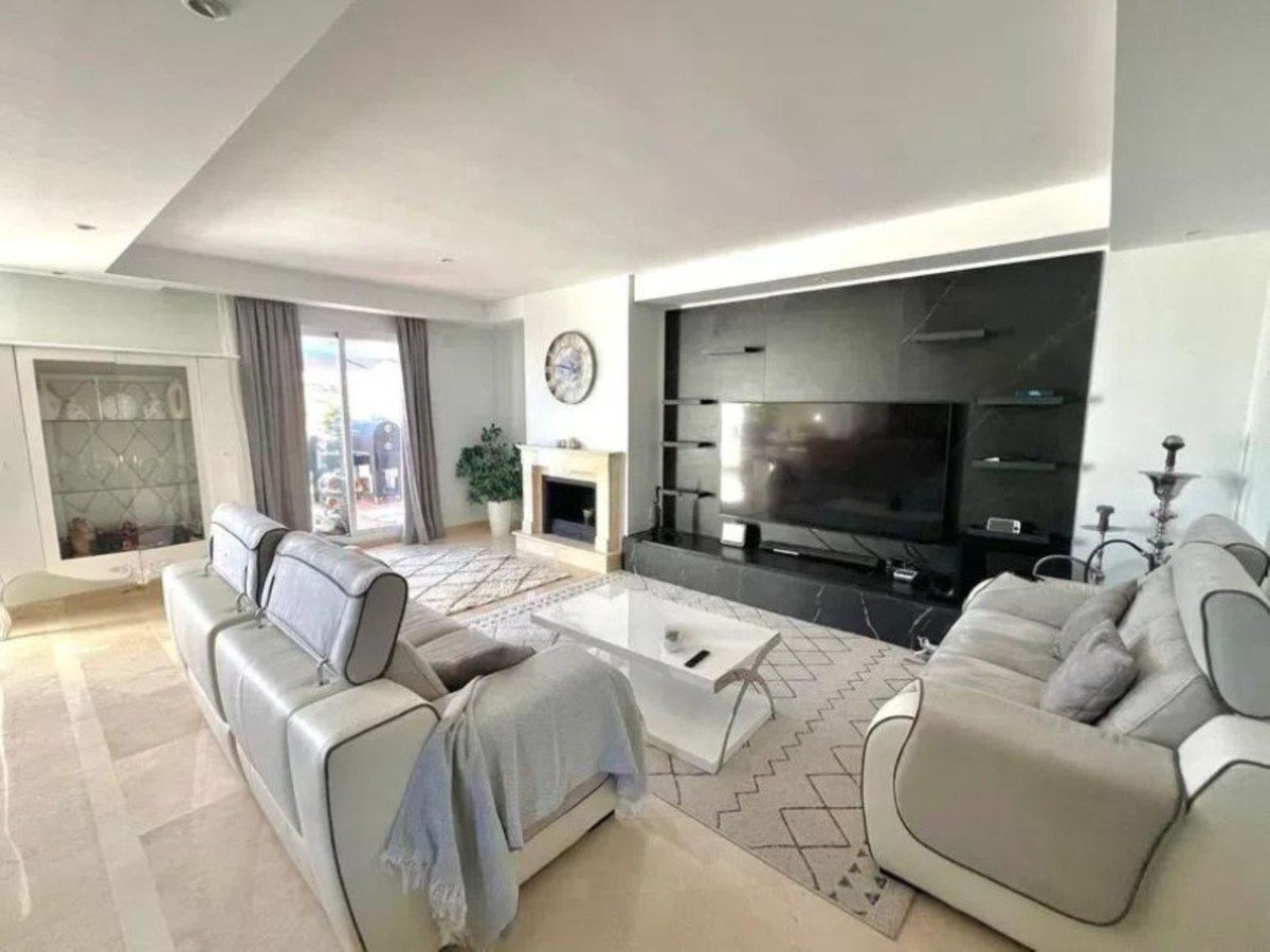 3 bedroom Apartments for sale in Nueva Andalucía – R5450500 3 bedroom Apartments for sale in Nueva Andalucía – R5450500