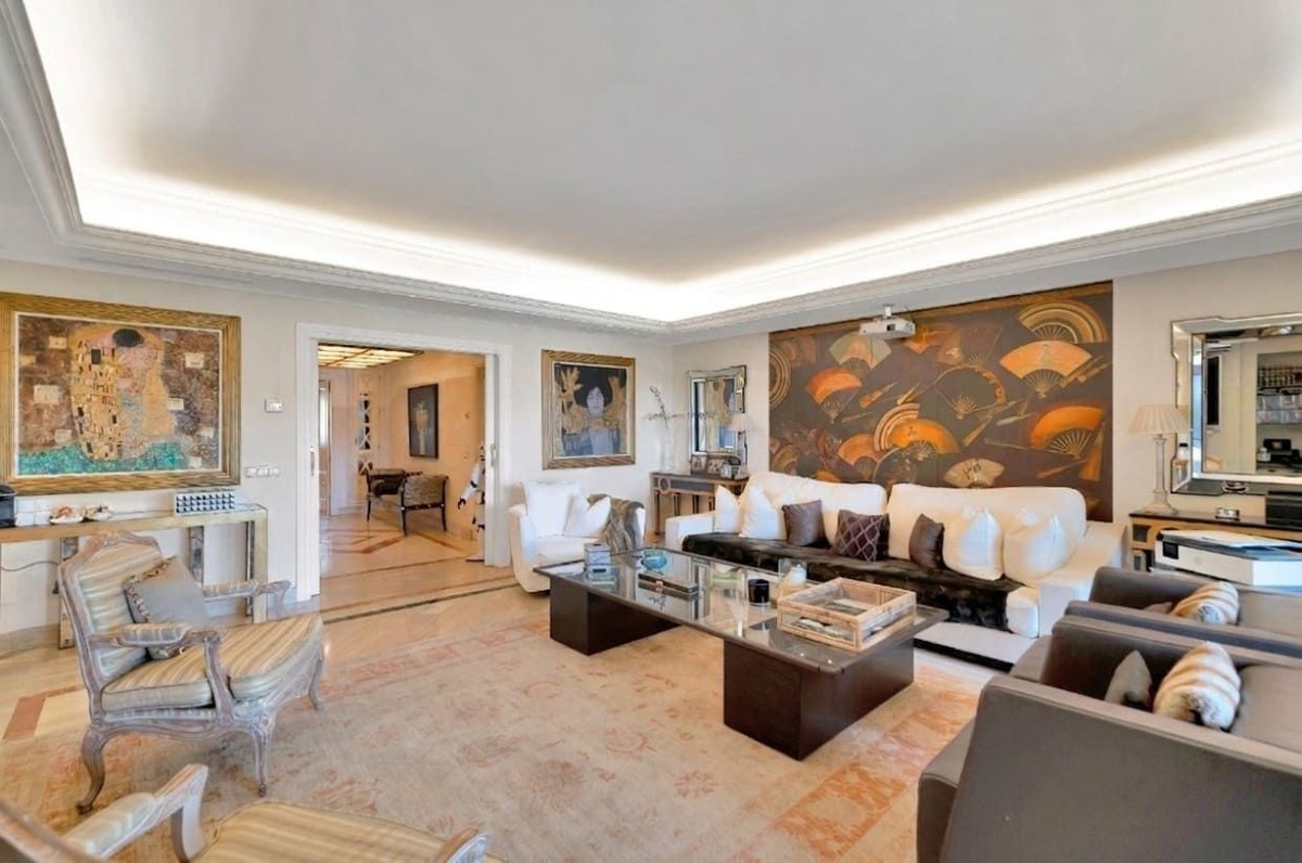 Apartamentos de 3 dormitorios en venta en Marbella – R5468815 Apartamentos de 3 dormitorios en venta en Marbella – R5468815