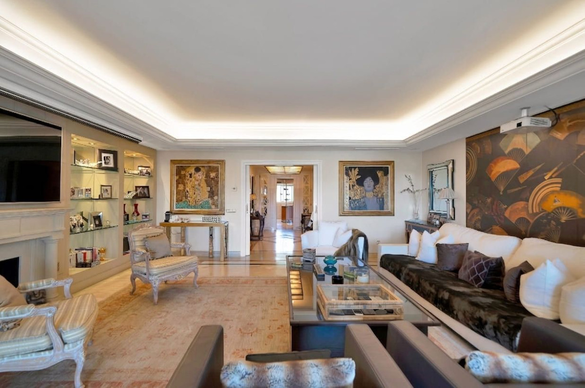 Apartamentos de 3 dormitorios en venta en Marbella – R5468815 Apartamentos de 3 dormitorios en venta en Marbella – R5468815