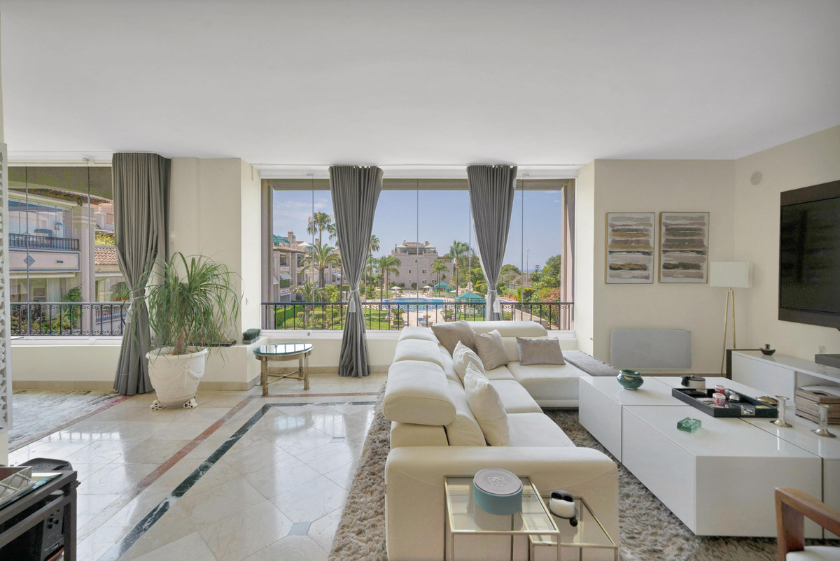 Apartamentos de 3 dormitorios en venta en Marbella – R5468815 Apartamentos de 3 dormitorios en venta en Marbella – R5468815