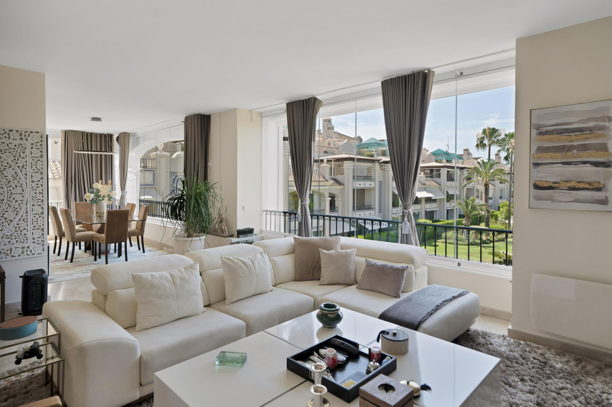 Apartamentos de 3 dormitorios en venta en Marbella – R5468815 Apartamentos de 3 dormitorios en venta en Marbella – R5468815
