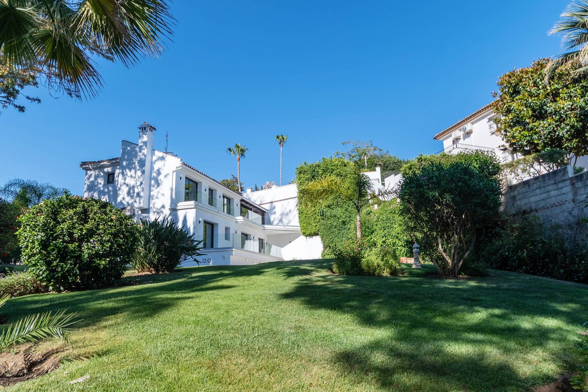 4 bedroom Villas for sale in Marbella – R5063281 4 bedroom Villas for sale in Marbella – R5063281