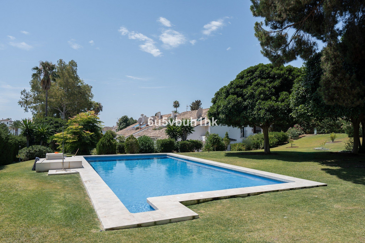 Apartamentos de 2 dormitorios en venta en Nueva Andalucía – R5441923 Apartamentos de 2 dormitorios en venta en Nueva Andalucía – R5441923