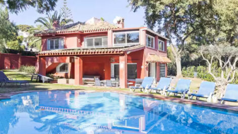 6 bedroom Villas for sale in Elviria – R5462035 6 bedroom Villas for sale in Elviria – R5462035