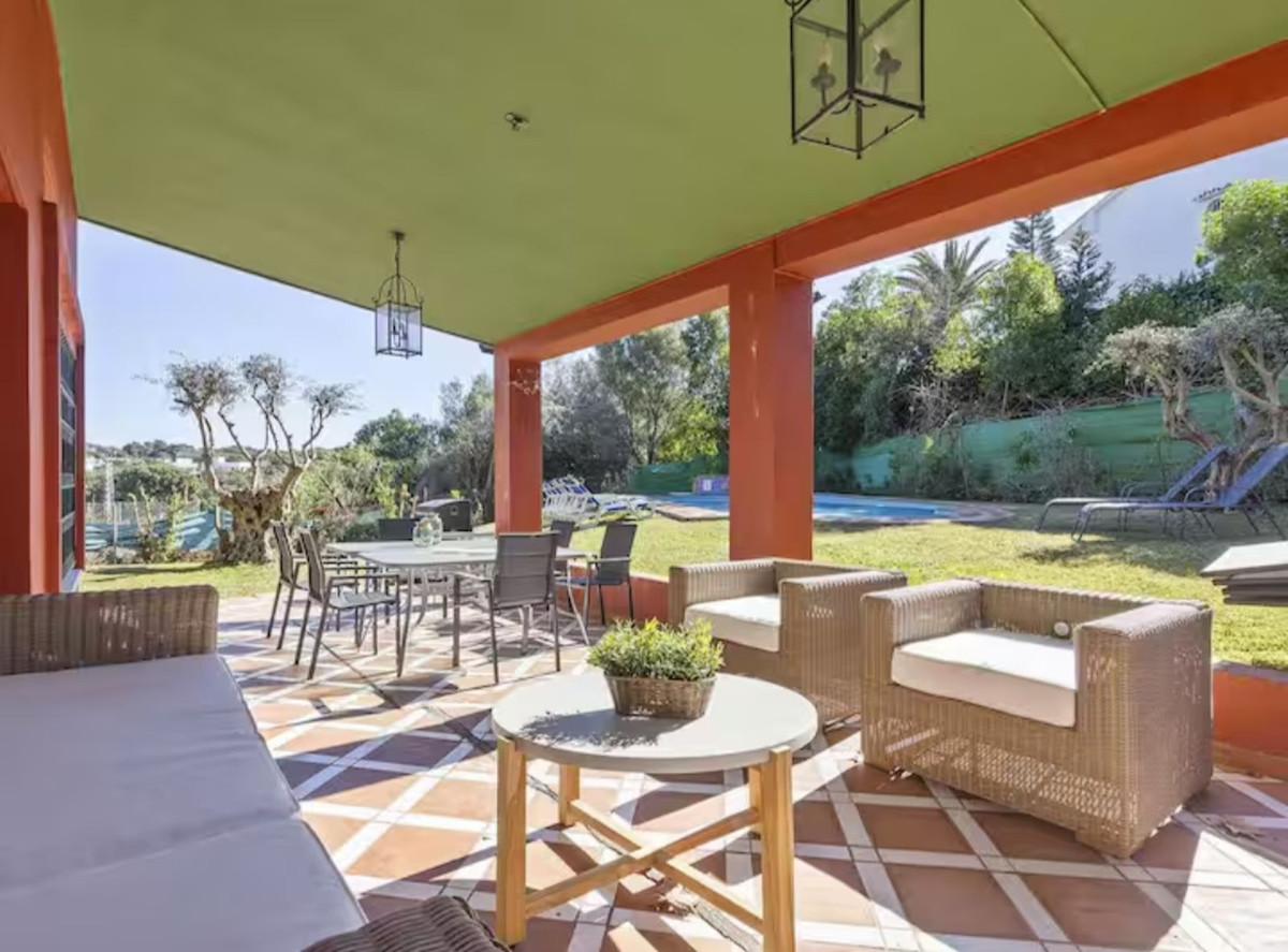 6 bedroom Villas for sale in Elviria – R5462035 6 bedroom Villas for sale in Elviria – R5462035
