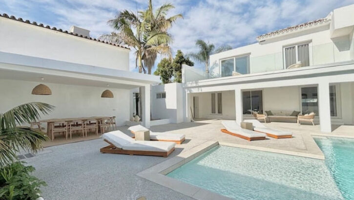 6 bedroom Villas for sale in Marbella – R5317543 6 bedroom Villas for sale in Marbella – R5317543 in