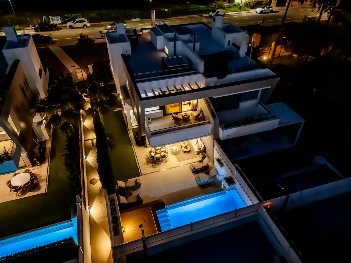 Pareados de 5 dormitorios en venta en Puerto Banús – R5226208 Pareados de 5 dormitorios en venta en Puerto Banús – R5226208