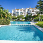 Apartamentos de 3 dormitorios en venta en Nueva Andalucía – R5023027 Apartamentos de 3 dormitorios en venta en Nueva Andalucía – R5023027