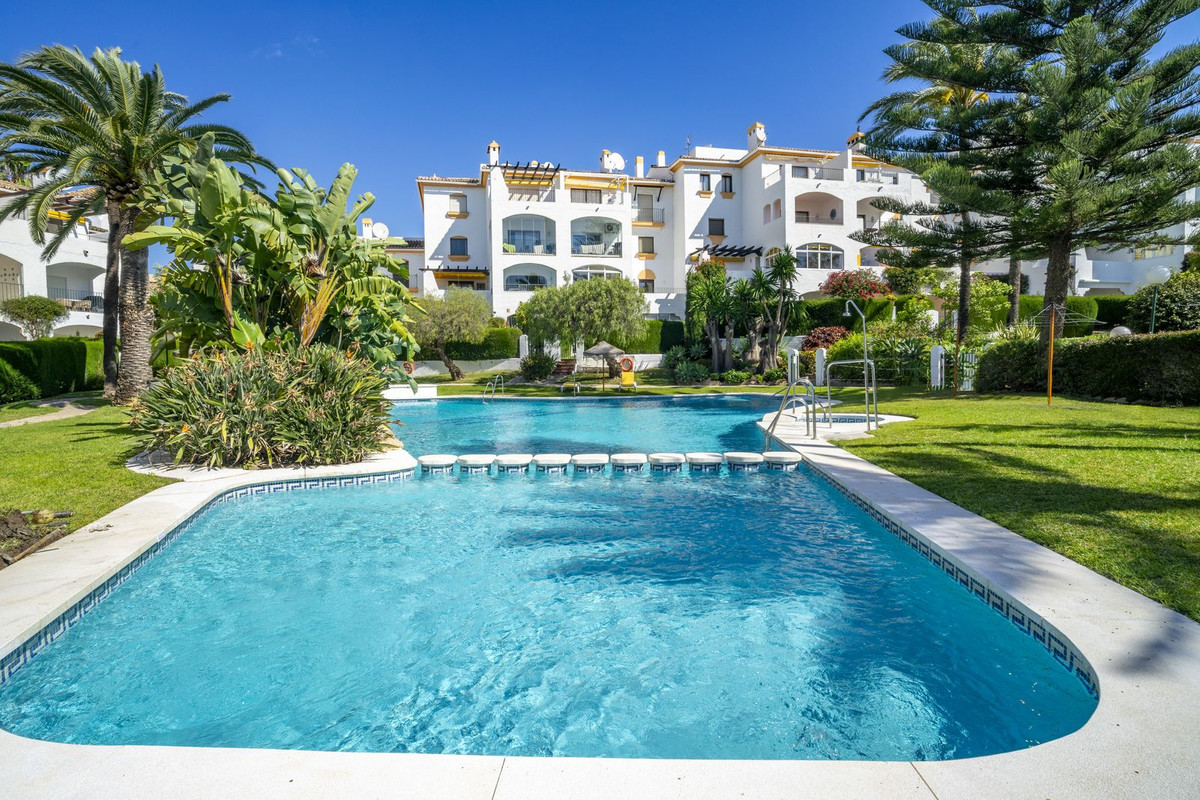 Apartamentos de 3 dormitorios en venta en Nueva Andalucía – R5023027 Apartamentos de 3 dormitorios en venta en Nueva Andalucía – R5023027