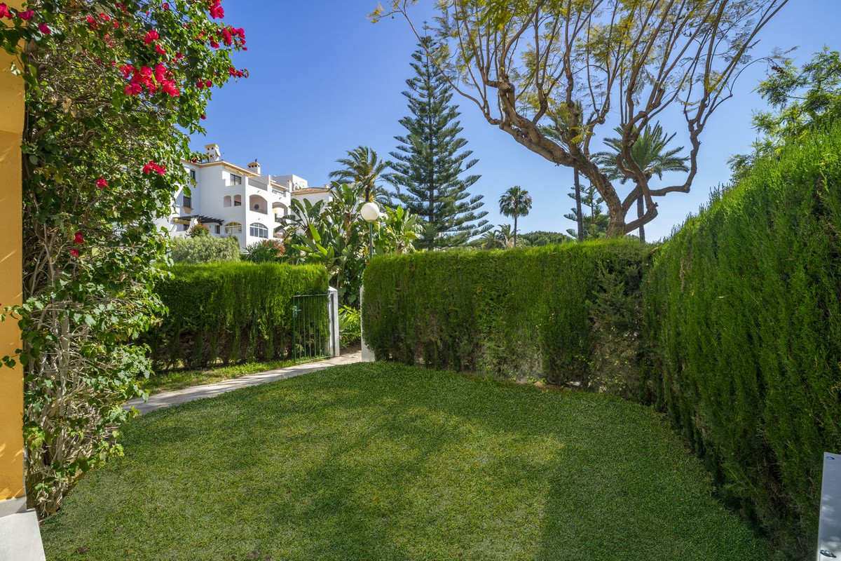 Apartamentos de 3 dormitorios en venta en Nueva Andalucía – R5023027 Apartamentos de 3 dormitorios en venta en Nueva Andalucía – R5023027