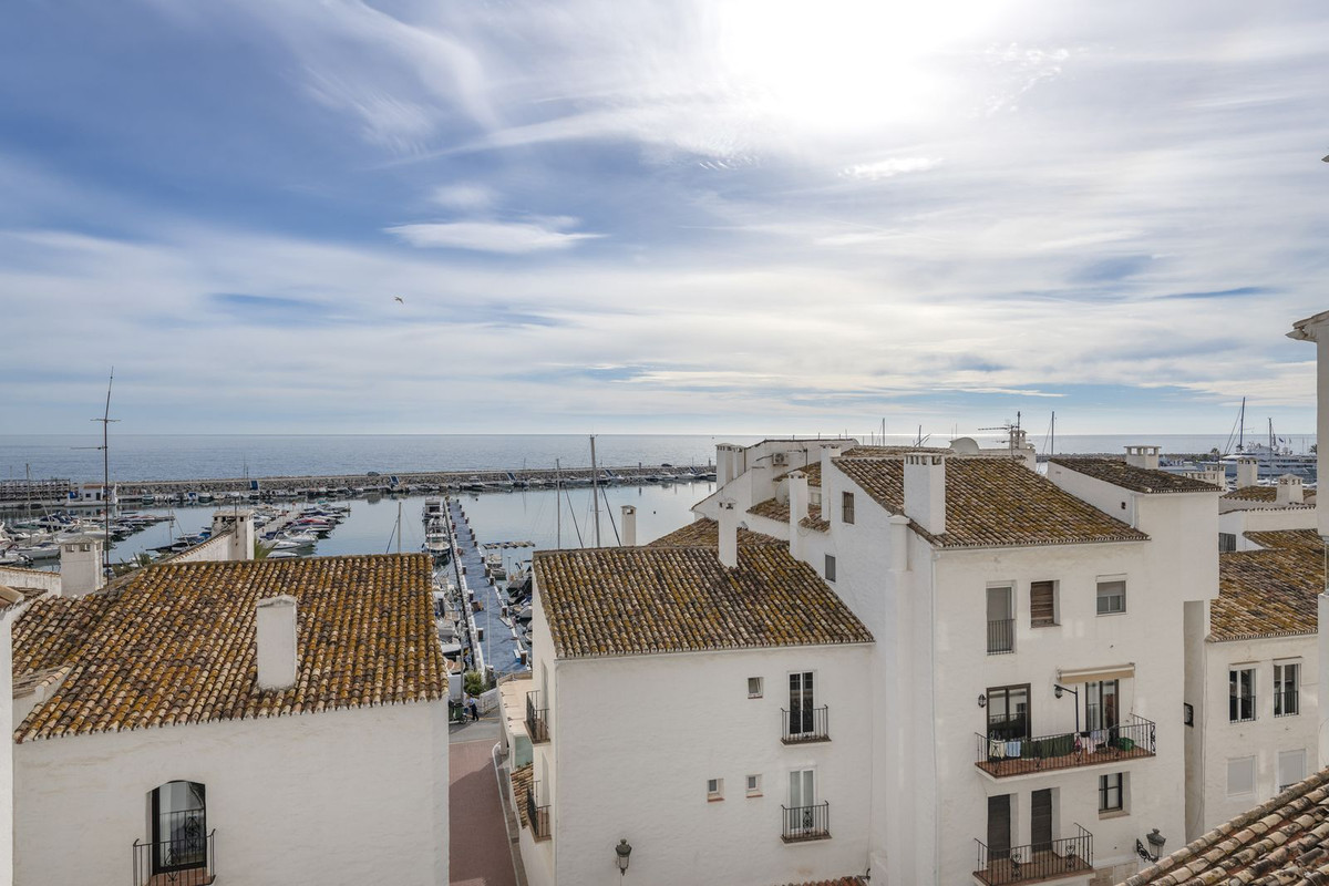 2 bedroom Apartments for sale in Puerto Banús – R5306809 2 bedroom Apartments for sale in Puerto Banús – R5306809
