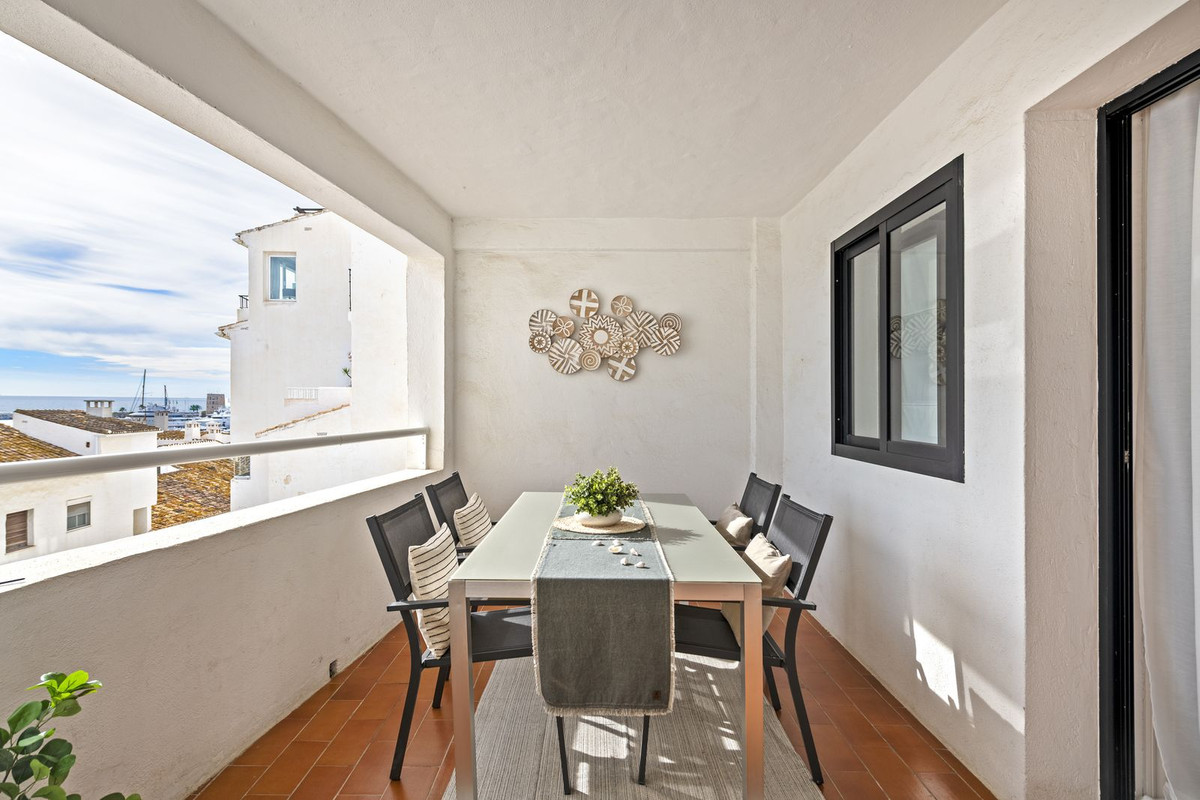 2 bedroom Apartments for sale in Puerto Banús – R5306809 2 bedroom Apartments for sale in Puerto Banús – R5306809