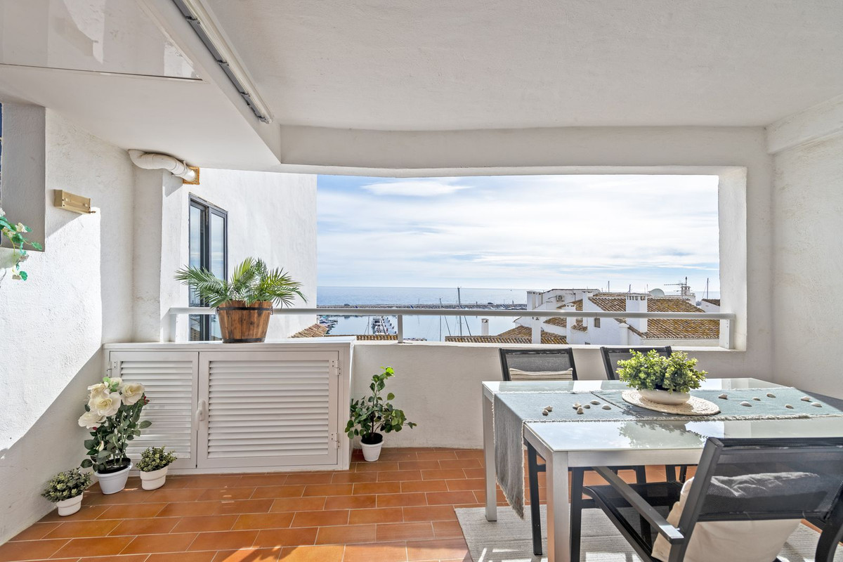 2 bedroom Apartments for sale in Puerto Banús – R5306809 2 bedroom Apartments for sale in Puerto Banús – R5306809