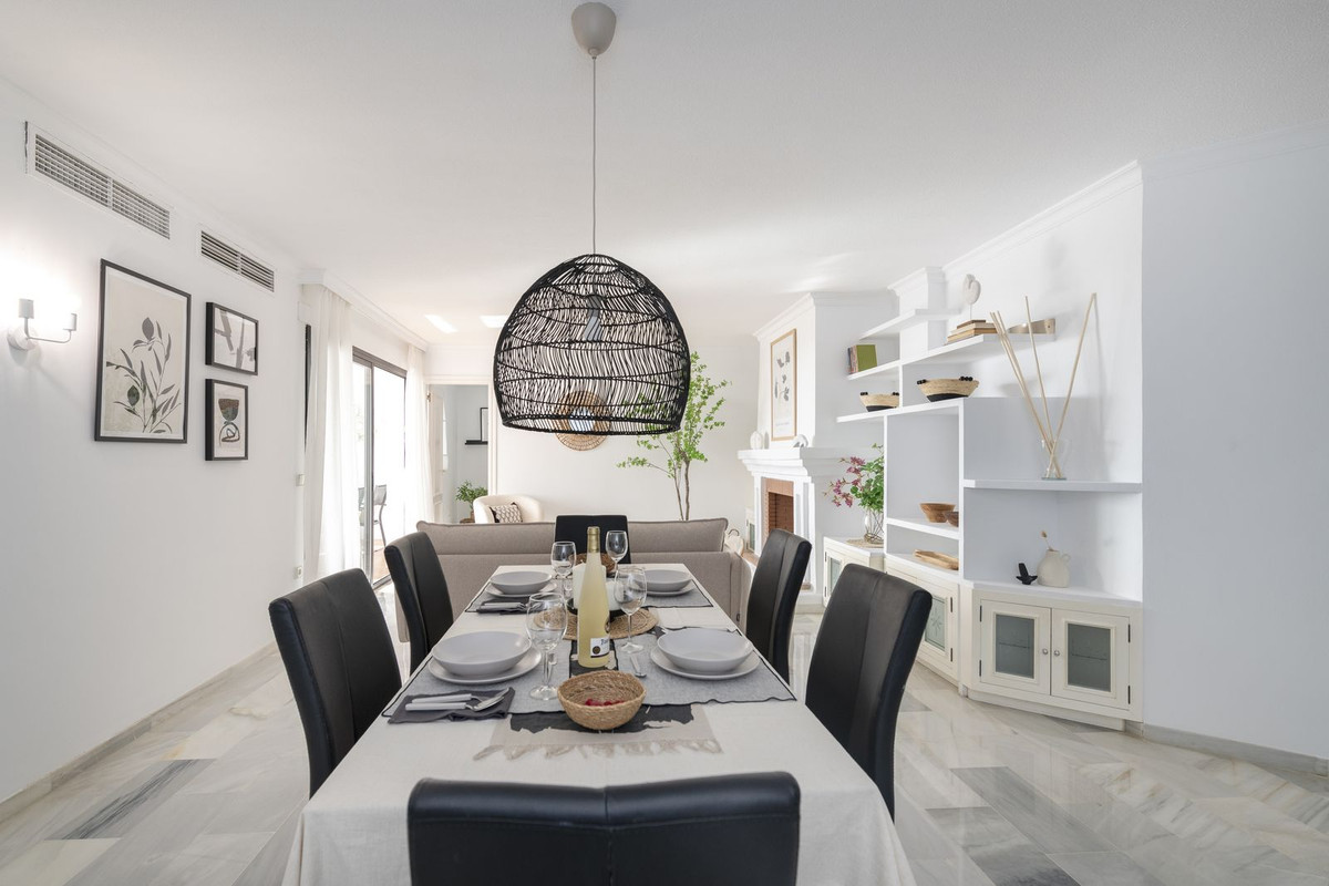 2 bedroom Apartments for sale in Puerto Banús – R5306809 2 bedroom Apartments for sale in Puerto Banús – R5306809