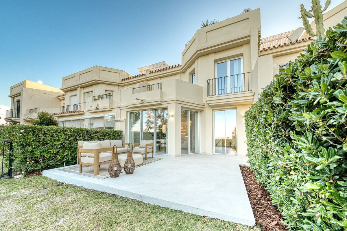 4 bedroom Townhouses for sale in La Quinta – R5393050 4 bedroom Townhouses for sale in La Quinta – R5393050