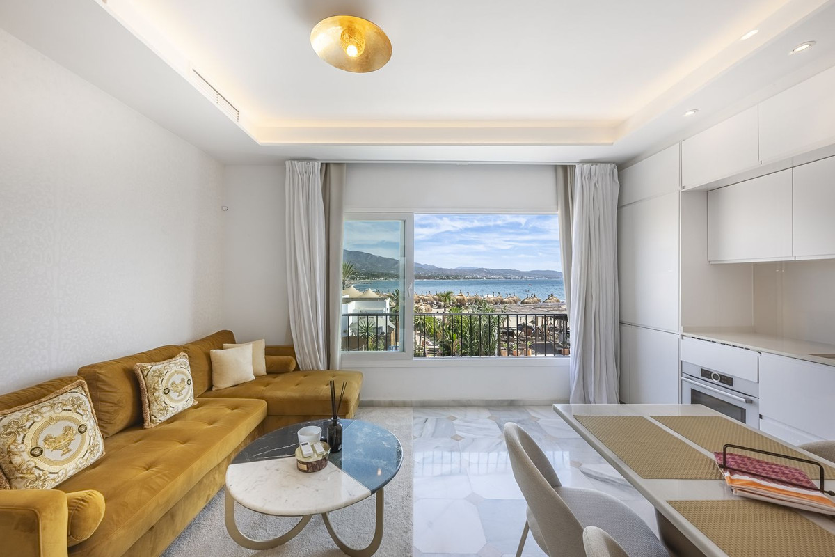 2 bedroom Penthouses for sale in Puerto Banús – R5141020 2 bedroom Penthouses for sale in Puerto Banús – R5141020
