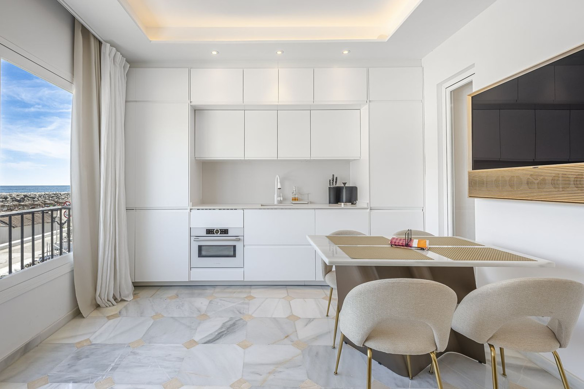 2 bedroom Penthouses for sale in Puerto Banús – R5141020 2 bedroom Penthouses for sale in Puerto Banús – R5141020