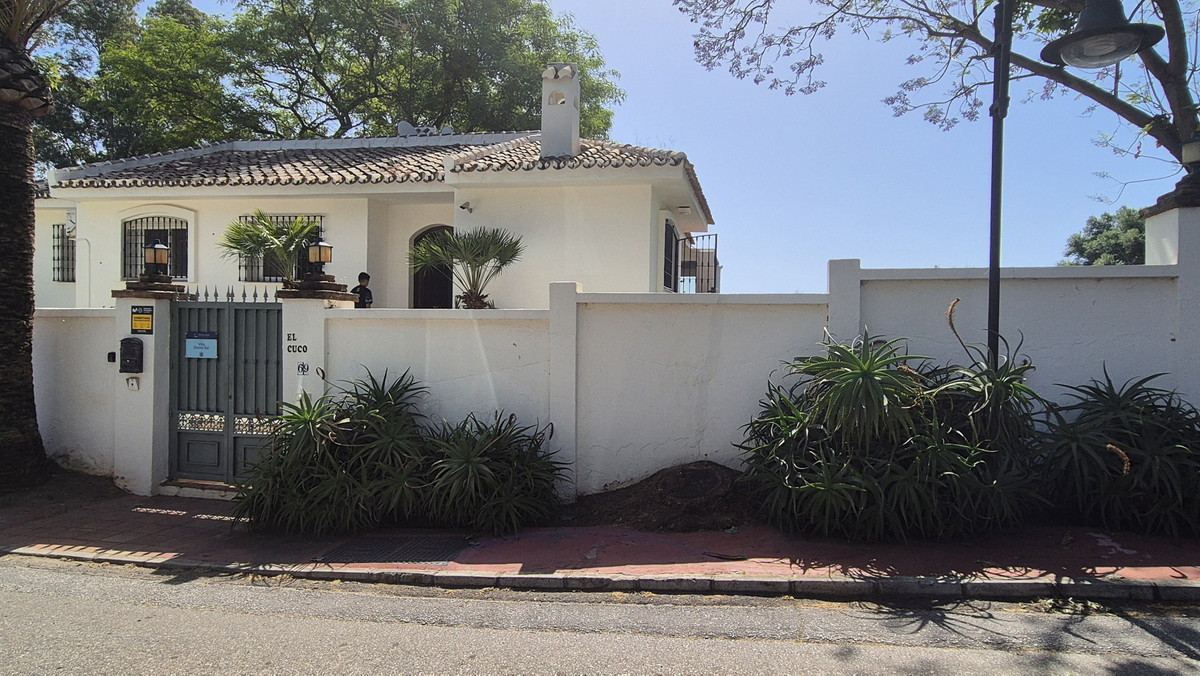Villas de 5 dormitorios en venta en Elviria – R4649023 Villas de 5 dormitorios en venta en Elviria – R4649023
