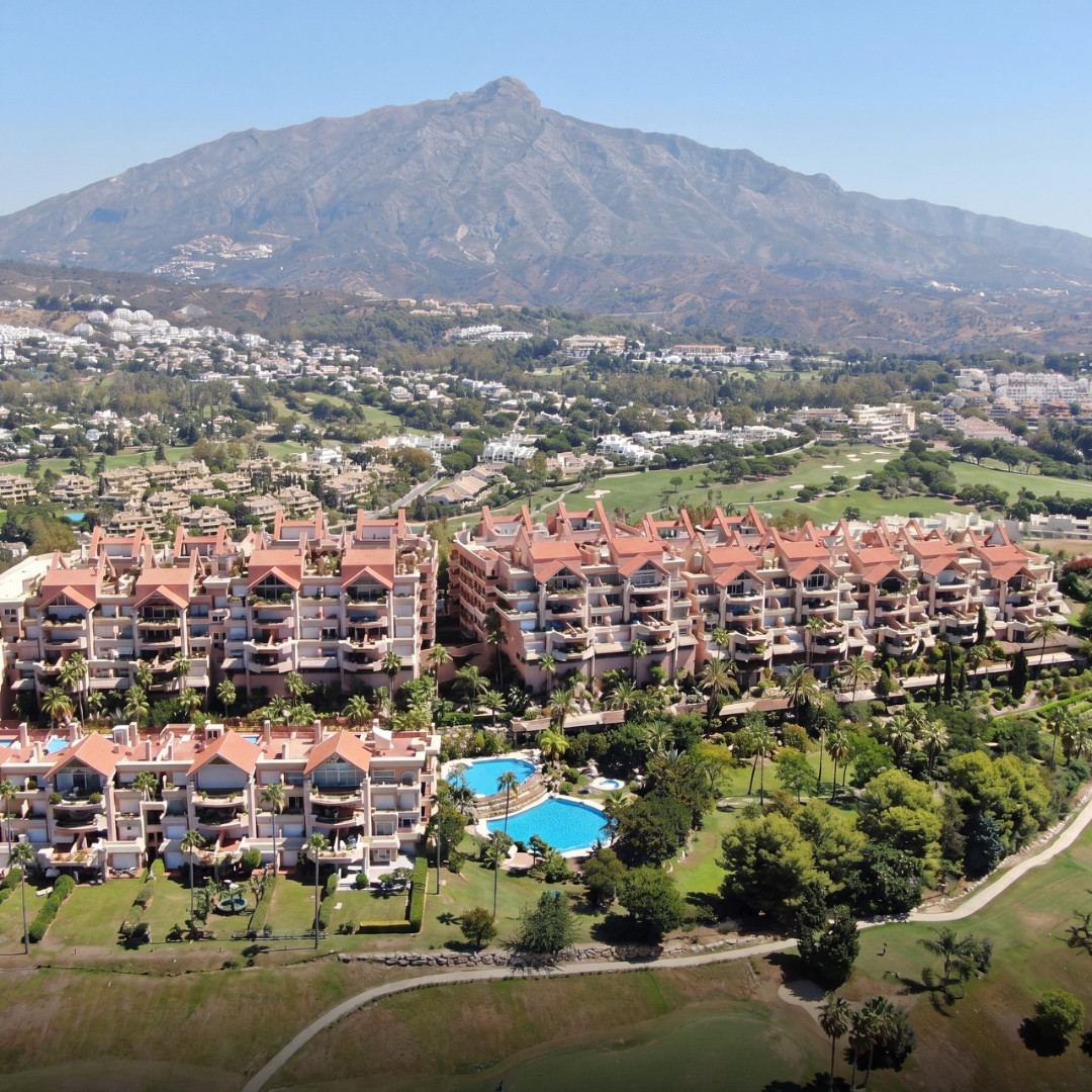 Apartamentos de 3 dormitorios en venta en Nueva Andalucía – R5455732 Apartamentos de 3 dormitorios en venta en Nueva Andalucía – R5455732