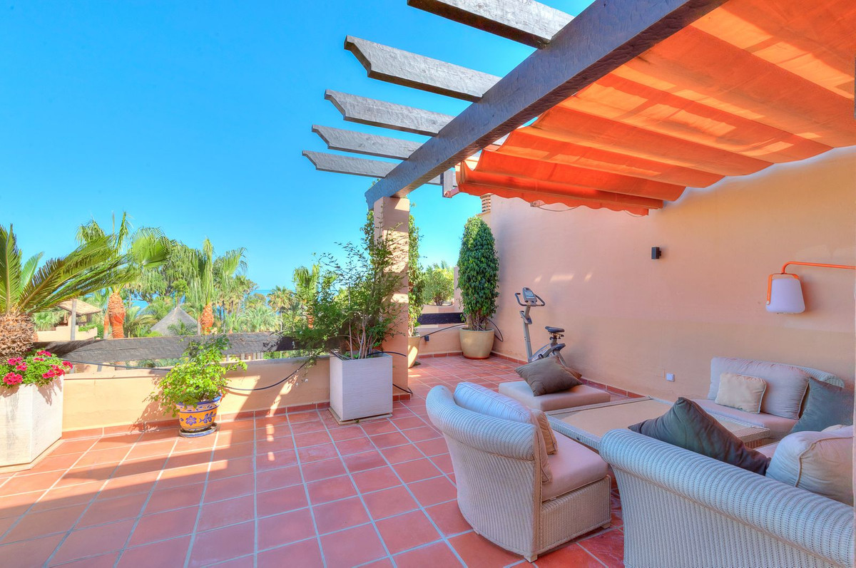 Aticos de 3 dormitorios en venta en San Pedro de Alcántara – R4361245 Aticos de 3 dormitorios en venta en San Pedro de Alcántara – R4361245