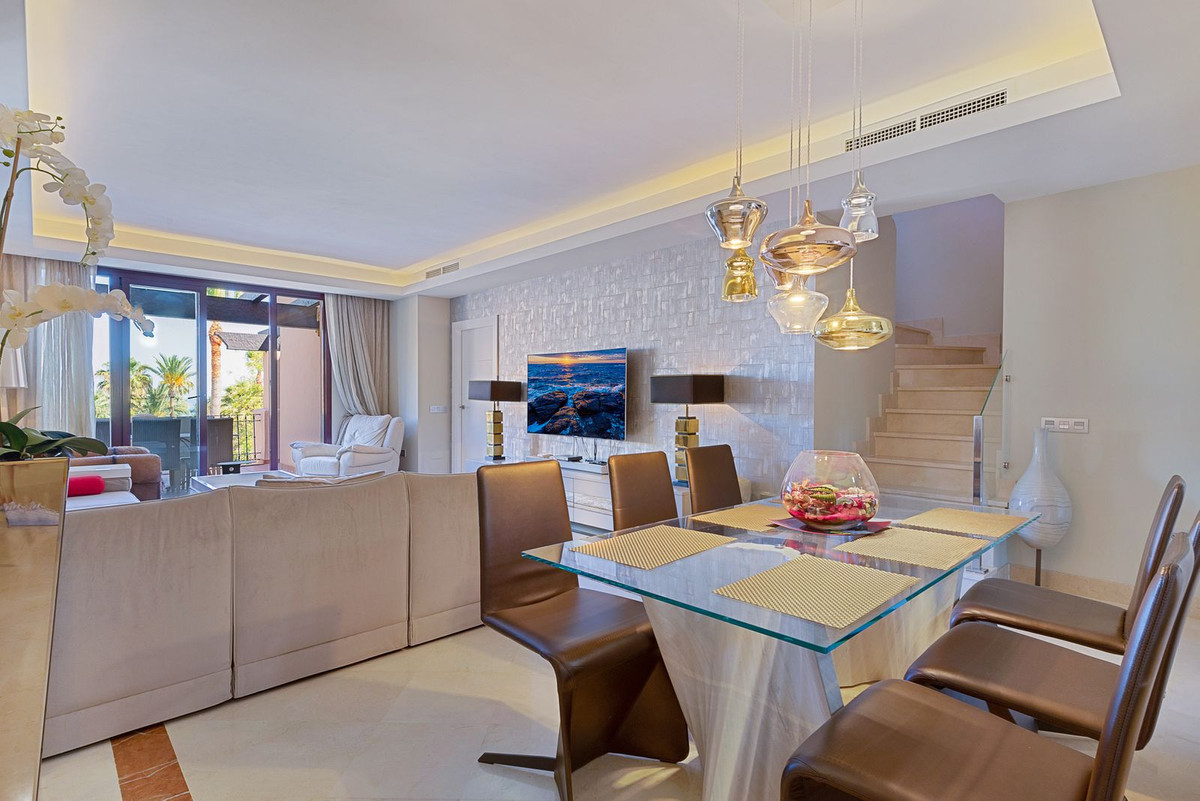 Aticos de 3 dormitorios en venta en San Pedro de Alcántara – R4361245 Aticos de 3 dormitorios en venta en San Pedro de Alcántara – R4361245
