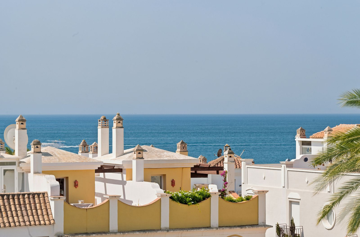 3 bedroom Townhouses for sale in Bahía de Marbella – R5430205 3 bedroom Townhouses for sale in Bahía de Marbella – R5430205