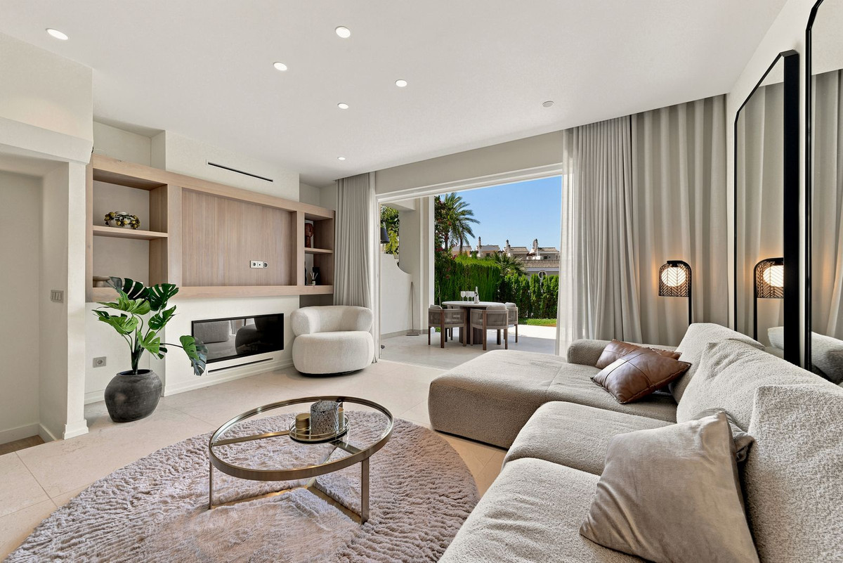 3 bedroom Townhouses for sale in Bahía de Marbella – R5430205 3 bedroom Townhouses for sale in Bahía de Marbella – R5430205