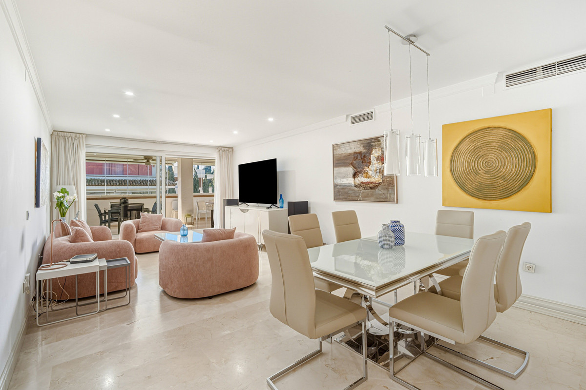 3 bedroom Apartments for sale in Milla de Oro – R5061232 3 bedroom Apartments for sale in Milla de Oro – R5061232