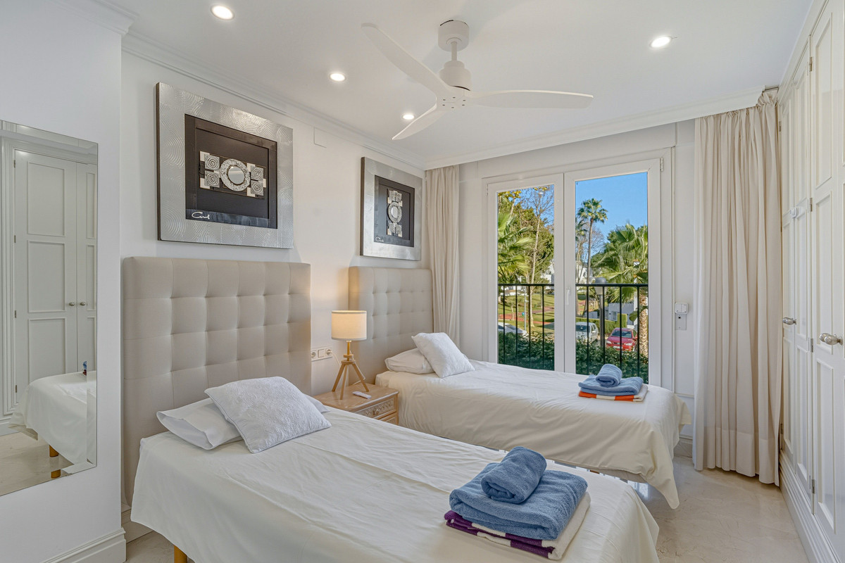 3 bedroom Apartments for sale in Milla de Oro – R5061232 3 bedroom Apartments for sale in Milla de Oro – R5061232