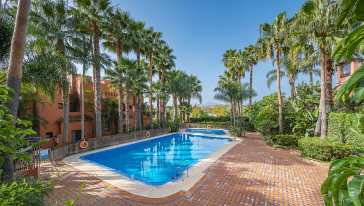 Adosados de 3 dormitorios en venta en Milla de Oro – R5440822 Adosados de 3 dormitorios en venta en Milla de Oro – R5440822 en