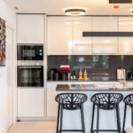 Apartamentos de 3 dormitorios en venta en Benahavís – R5438596 Apartamentos de 3 dormitorios en venta en Benahavís – R5438596