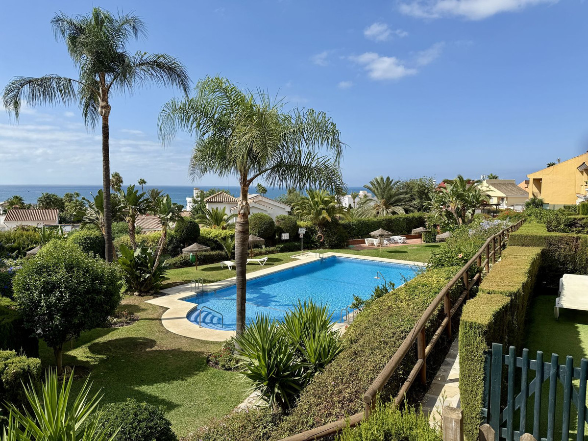 Pareados de 4 dormitorios en venta en Elviria – R5165974 Pareados de 4 dormitorios en venta en Elviria – R5165974