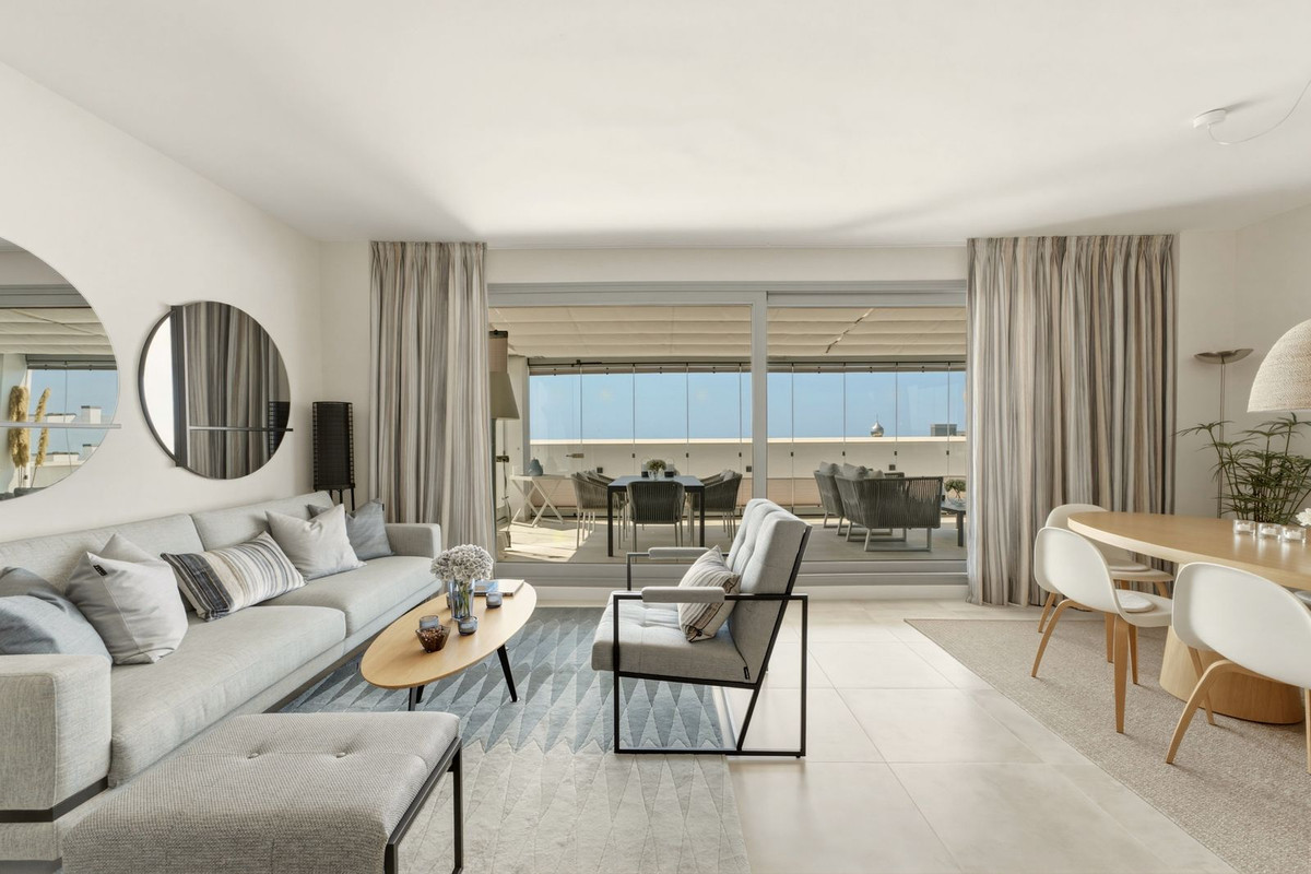 4 bedroom Penthouses for sale in Selwo – R5438560 4 bedroom Penthouses for sale in Selwo – R5438560