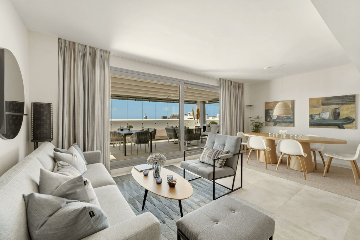 4 bedroom Penthouses for sale in Selwo – R5438560 4 bedroom Penthouses for sale in Selwo – R5438560