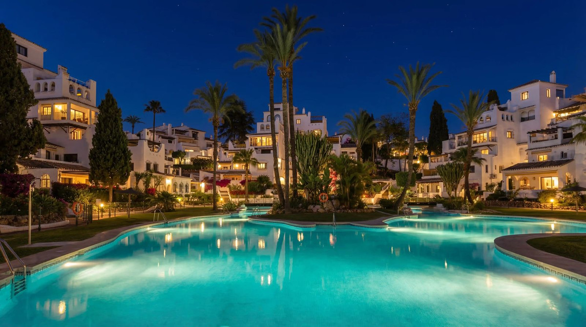 3 bedroom Apartments for sale in Nueva Andalucía – R5472022 3 bedroom Apartments for sale in Nueva Andalucía – R5472022
