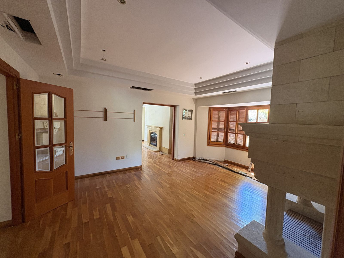 5 bedroom Villas for sale in Nueva Andalucía – R5461816 5 bedroom Villas for sale in Nueva Andalucía – R5461816