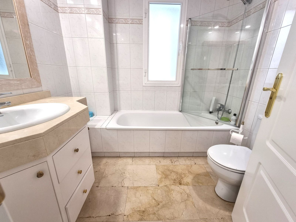 2 bedroom Apartments for sale in Puerto Banús – R5440276 2 bedroom Apartments for sale in Puerto Banús – R5440276
