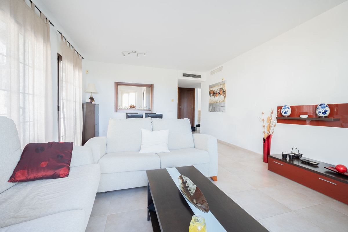 2 bedroom Apartments for sale in Altos de los Monteros – R5105083 2 bedroom Apartments for sale in Altos de los Monteros – R5105083