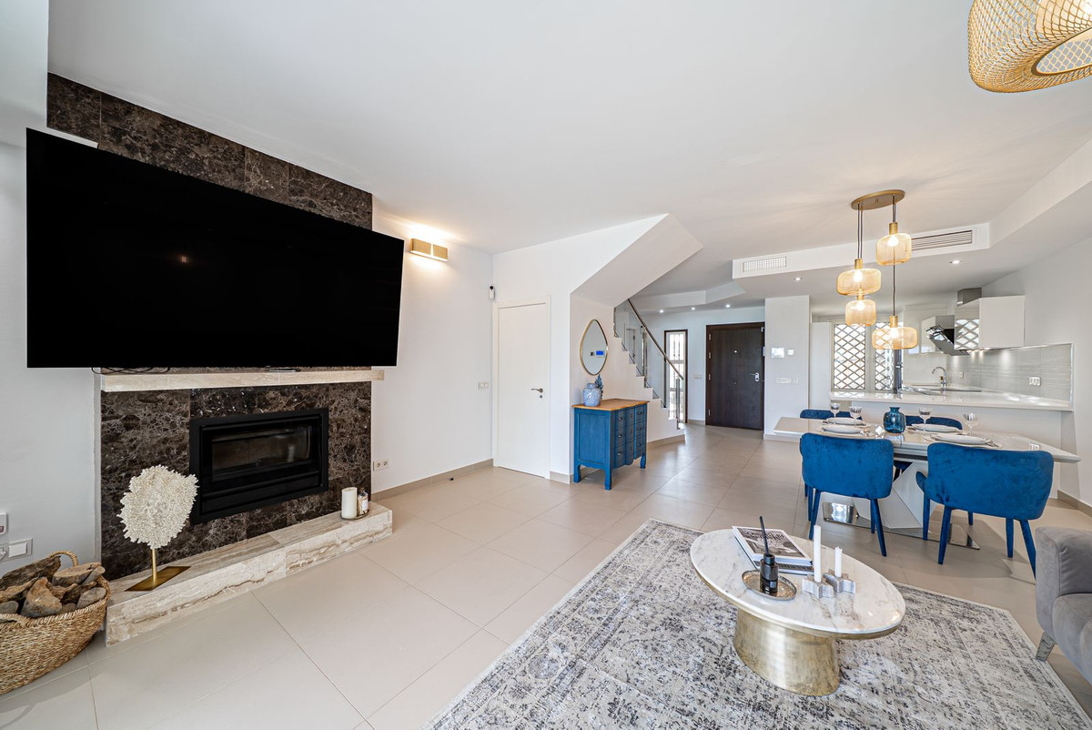 4 bedroom Townhouses for sale in Benahavís – R5431063 4 bedroom Townhouses for sale in Benahavís – R5431063