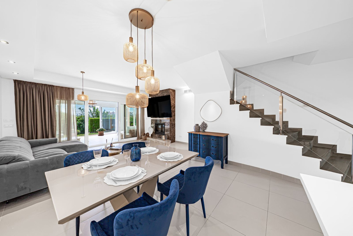 4 bedroom Townhouses for sale in Benahavís – R5431063 4 bedroom Townhouses for sale in Benahavís – R5431063