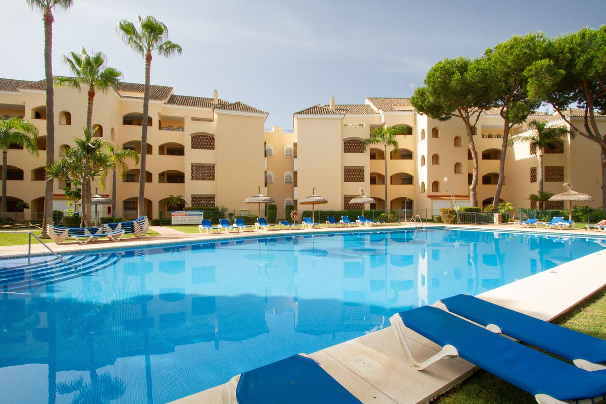 Apartamentos de 3 dormitorios en venta en Elviria – R5422522 Apartamentos de 3 dormitorios en venta en Elviria – R5422522