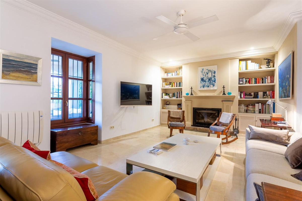 5 bedroom Villas for sale in Guadalmina Alta – R5320693 5 bedroom Villas for sale in Guadalmina Alta – R5320693